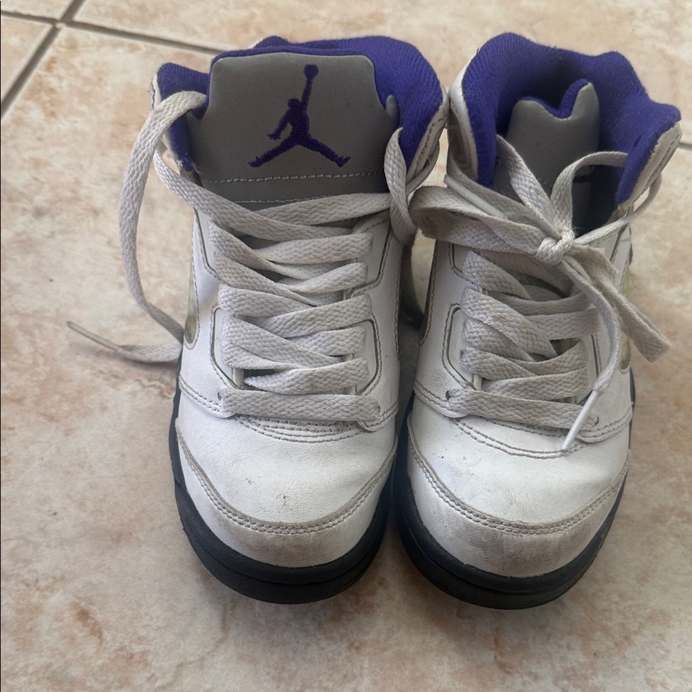 Jordan Kids Sneakers White and Purple - Picture 5 of 5